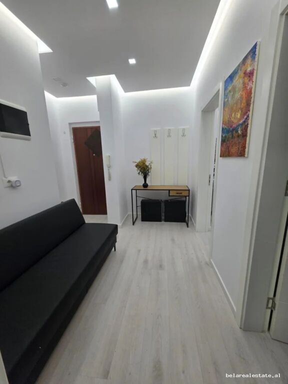 Zyre Me Qera 2+1 Tek Shkolla E Baletit (ID BZ2777) Tirane