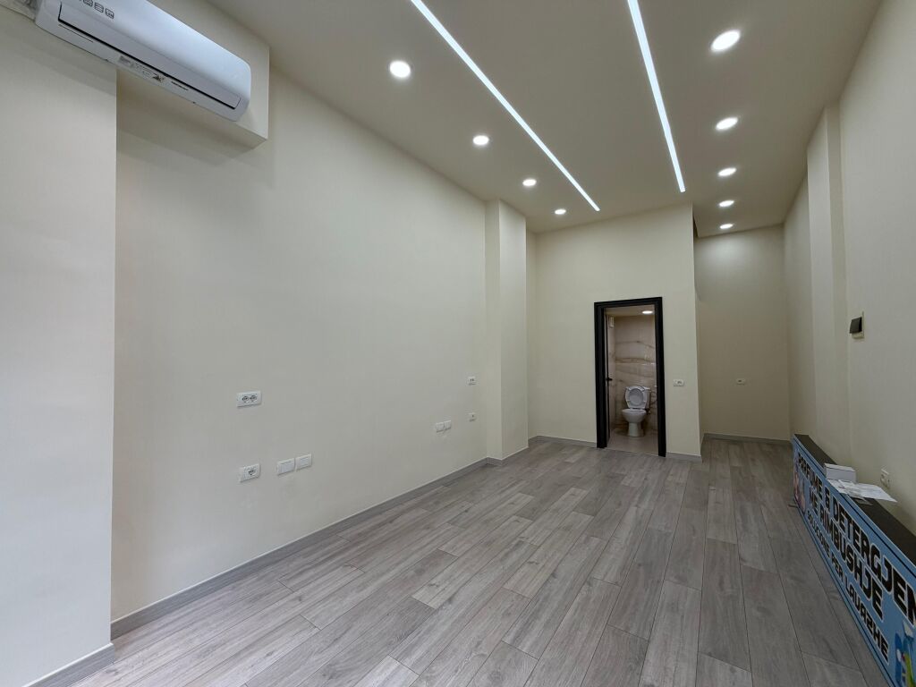 Locale Commerciale Concord center via 5 Maji in vendita !