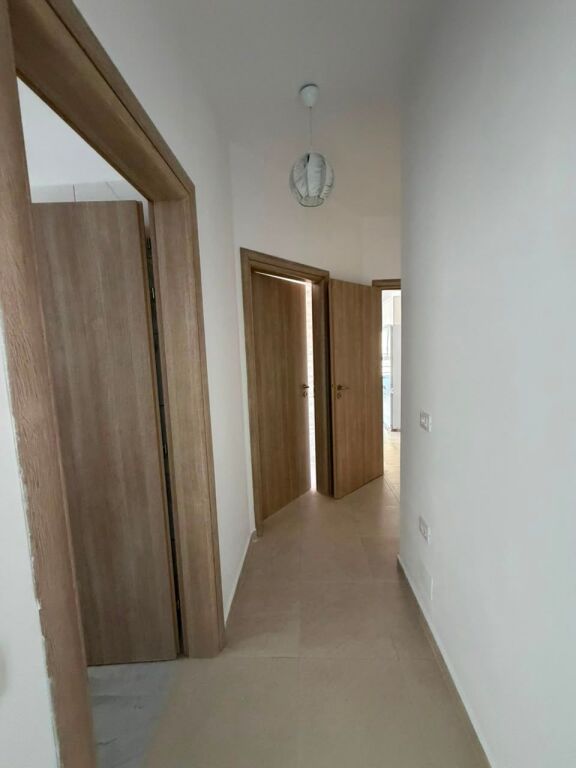 Appartamento 2+1 in Affitto a Lungo Termine - Viale Ismail Qemali, vicino a Tirana Bank, Vlore