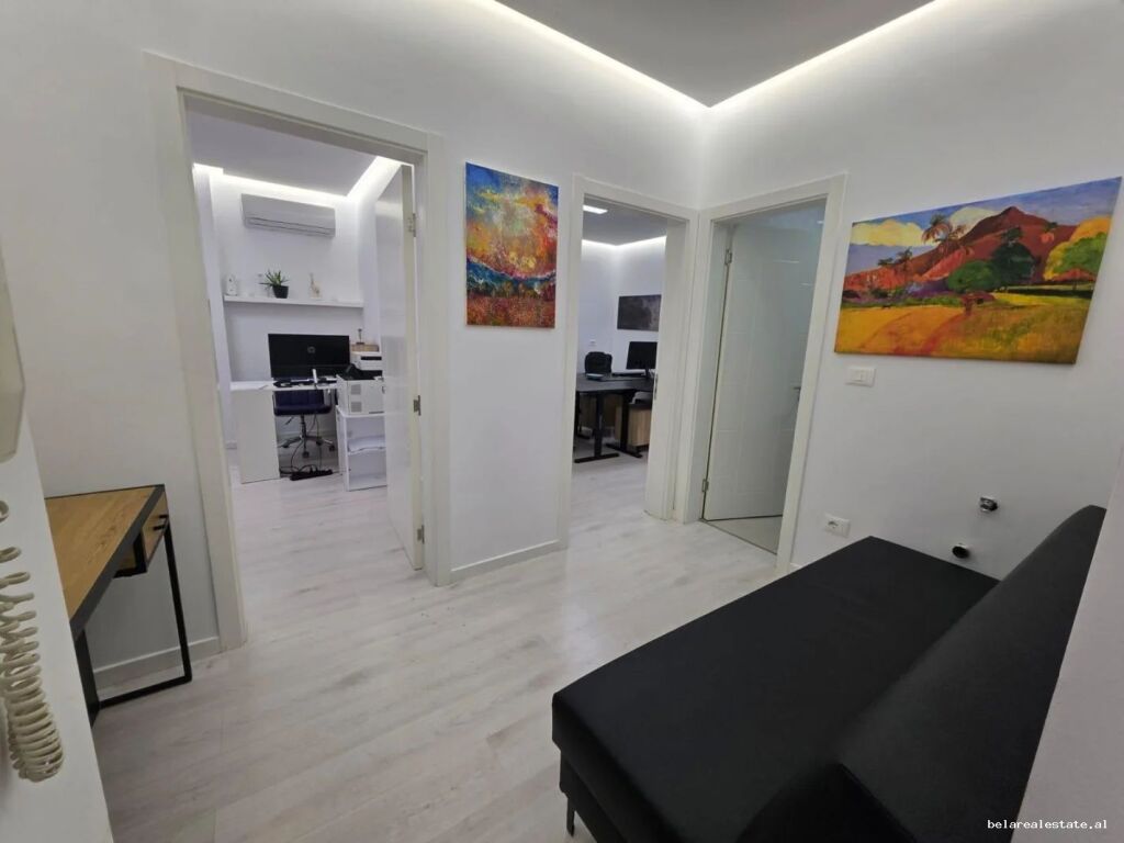 Zyre Me Qera 2+1 Tek Shkolla E Baletit (ID BZ2777) Tirane