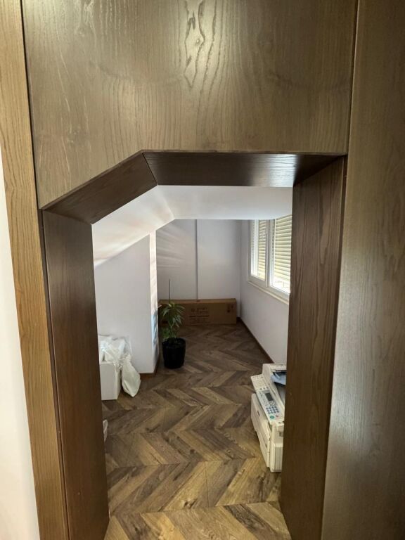 Jepet me qera zyrë moderne në një nga zonat më të kërkuara të Tiranës  📍 Përballë Amerikan 3, Golden Park