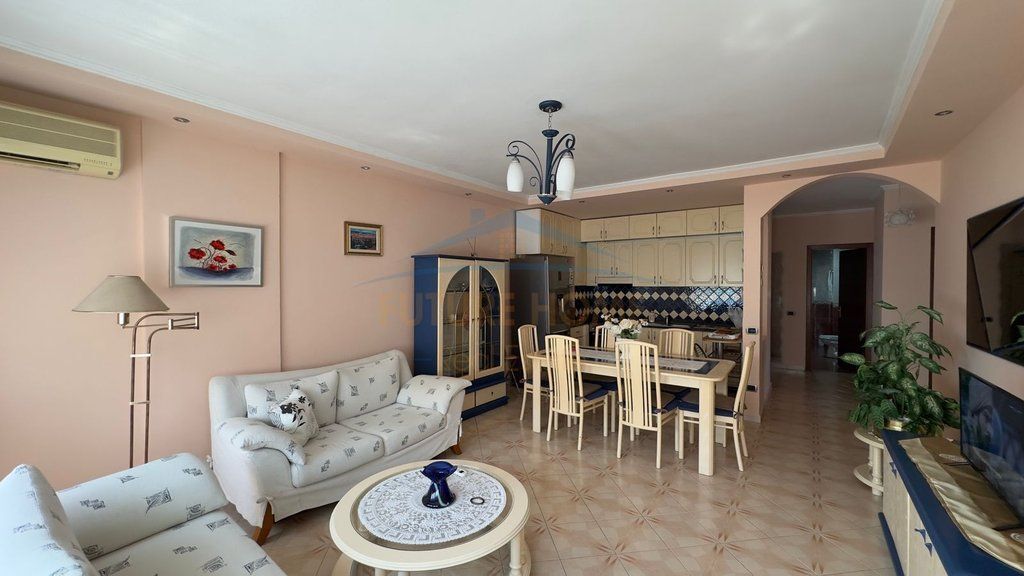 Disponojme per Qera, Apartament 2+1+2 , Rruga e Elbasanit , Tirane .