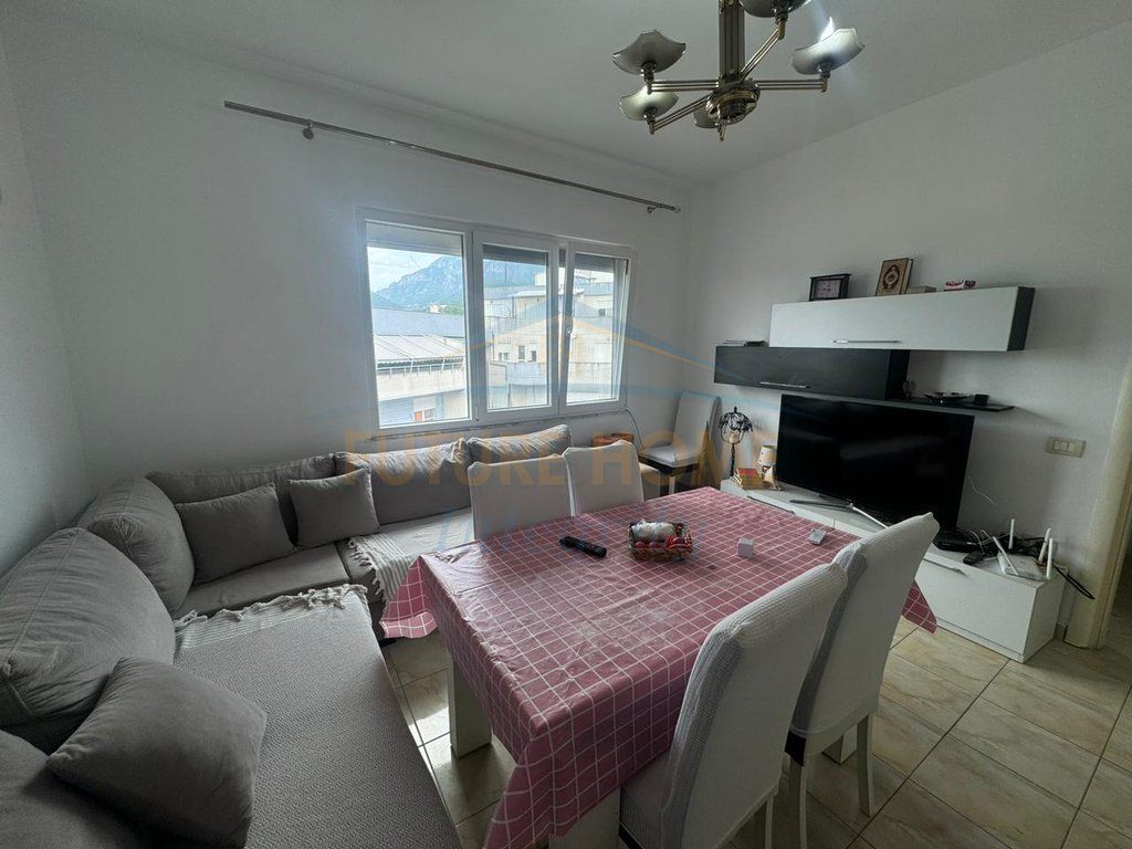 Qera, Apartament 1+1, Fresku, Tiranë.