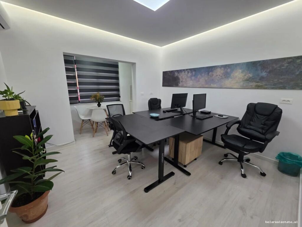 Zyre Me Qera 2+1 Tek Shkolla E Baletit (ID BZ2777) Tirane