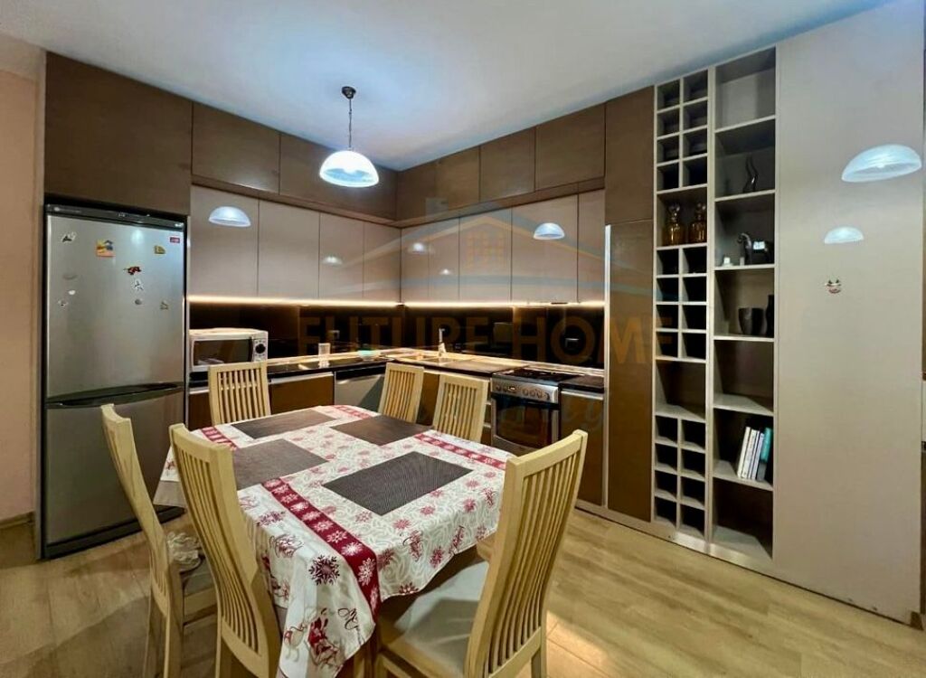 Qera, Apartament 2+1+2, Zogu i Zi, Tiranë.