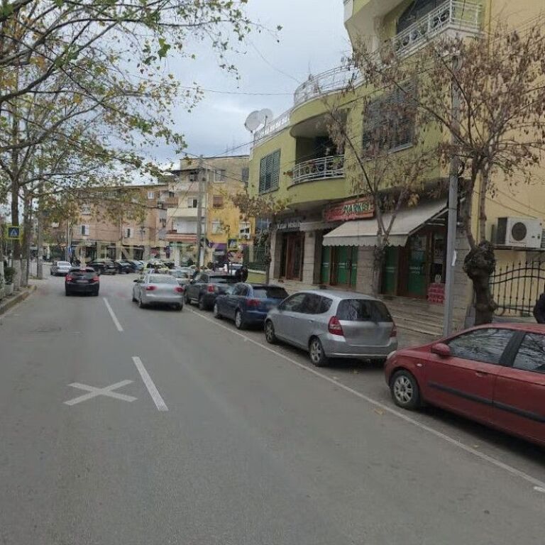 🏢 Jepet me Qira Ambient Biznesi – Rruga Mine Peza ✨
