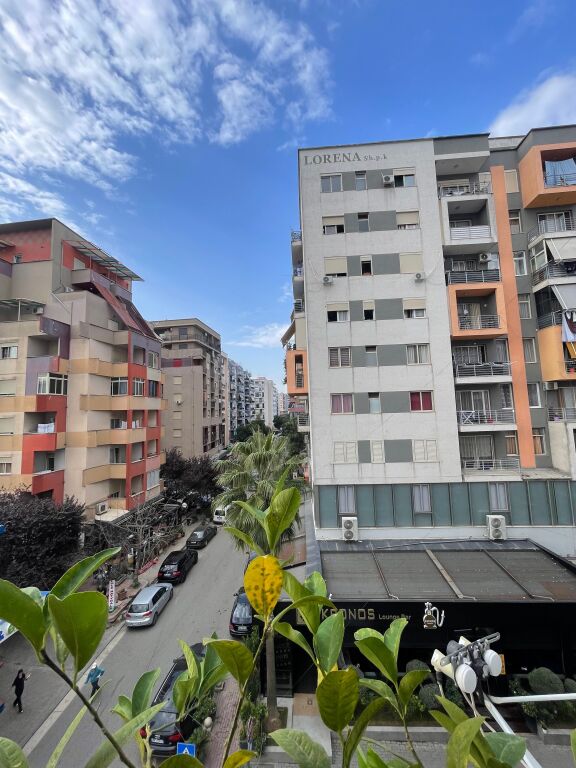 3+1 2 bagni balcone Astir
