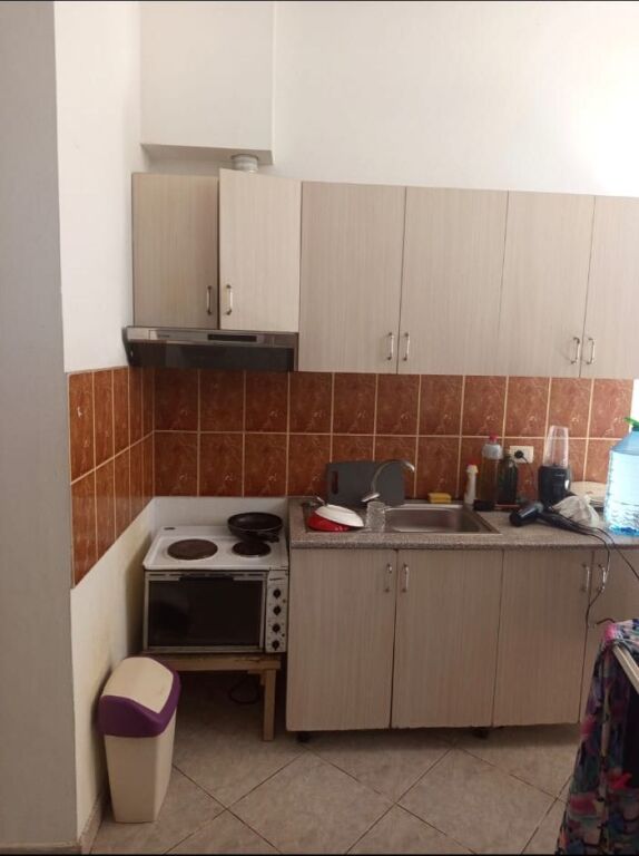APARTAMENT 1+1/ 27000 LEKE.FAKULTETI I MJEKSIS