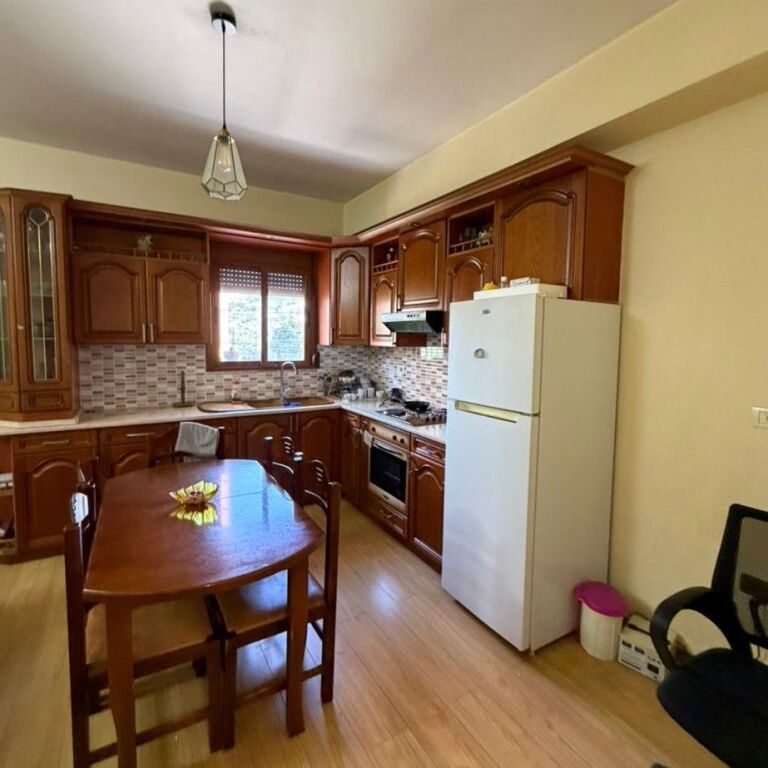 🏡 Jepet me Qira Apartament 3+1+2 – Astir ✨