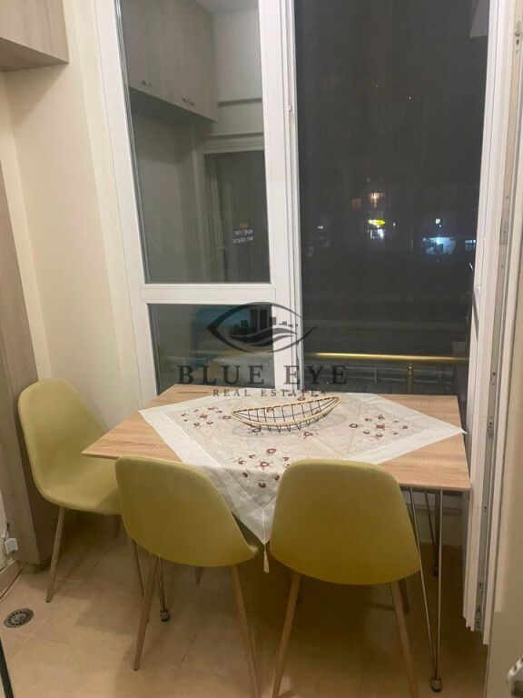 Apartament 1+1 në shitje – Shkëmbi i Kavajës!
