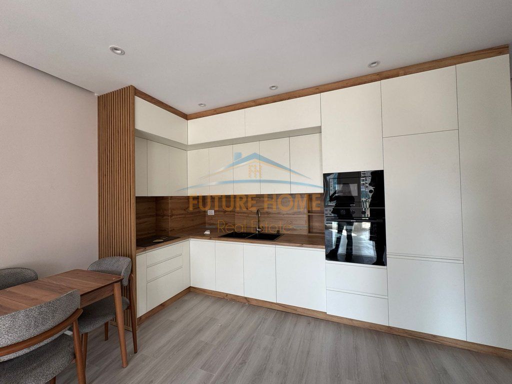 Disponojmë për qera apartament 1+1, S-Block Living, Zogu i Zi