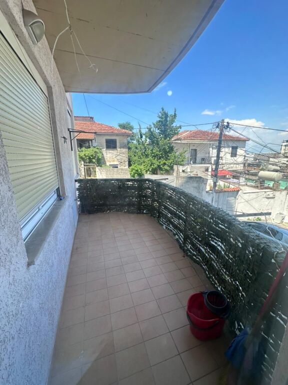AFFITTASI APPARTAMENTO 2+1 VICINO AL TRIBUNALE, DURRES