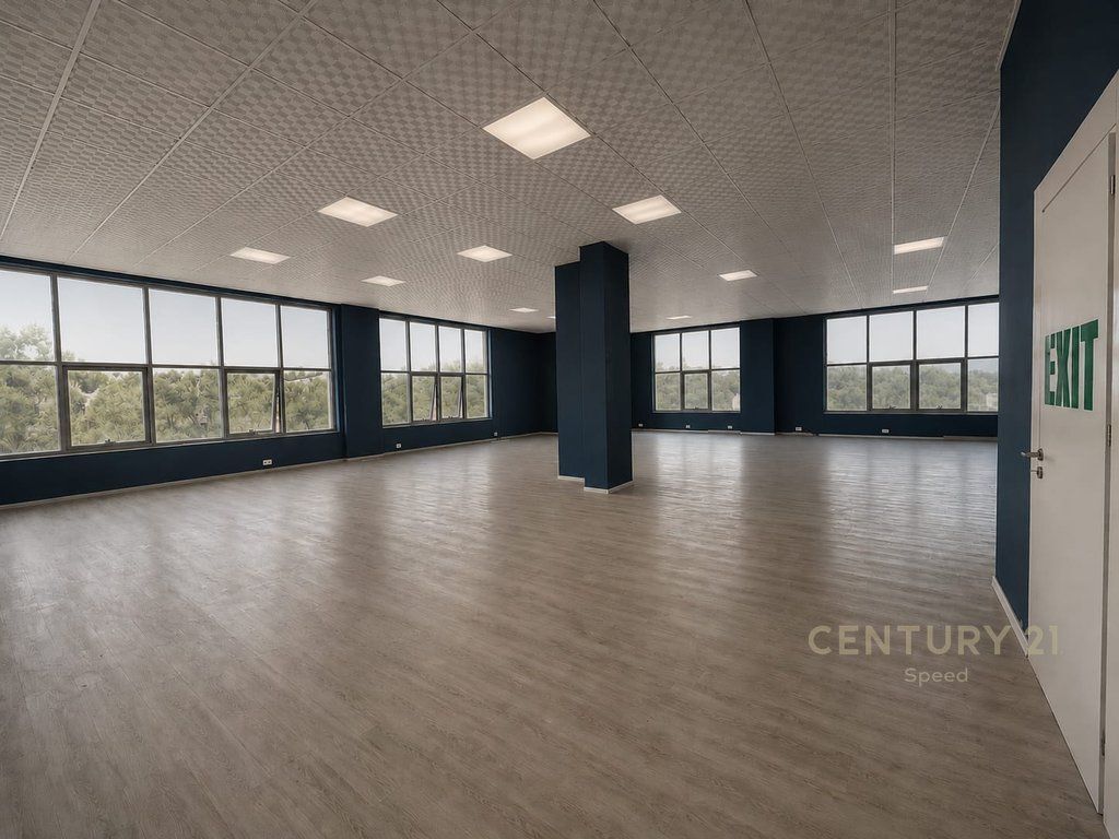 Commercial Space For Sale on Bardhyl Street, QSUT Hospital, Tirana - 600000€ | 240 m²