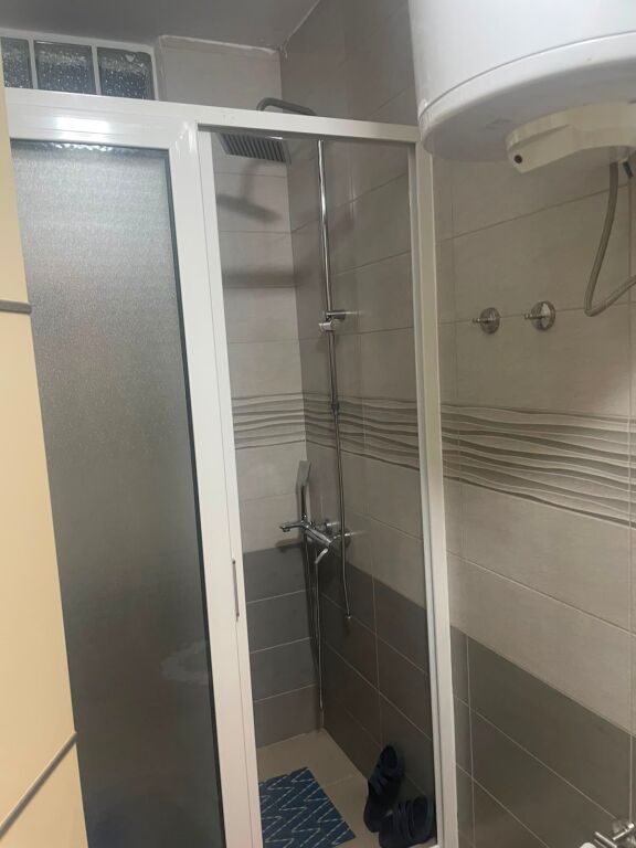 Apartament 1+1 në shitje – Shkëmbi i Kavajës!