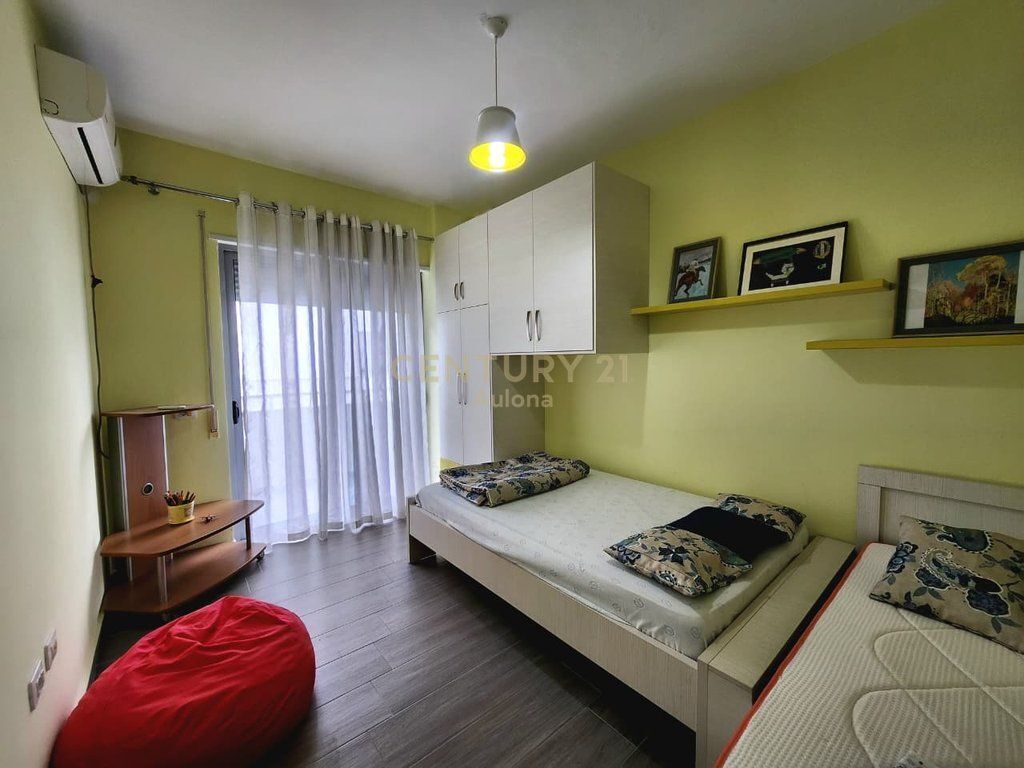 Apartament 2+1 per shitje me pamje nga deti ne Lungomare