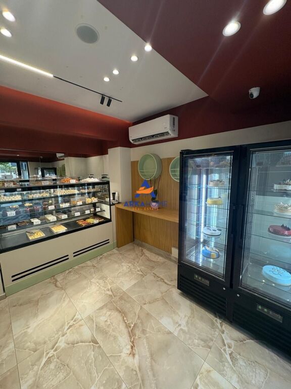 SHOP FOR RENT 80M2 "MUHAMET GJOLLESHA STREET" 300,000 LEKE (NEGOTIABLE)