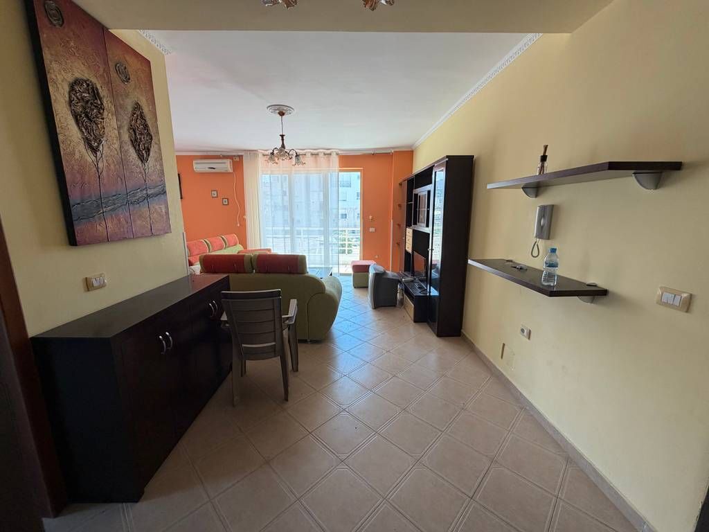 SARANDA, VENDIAMO APPARTAMENTO 2+1 VIA "MITAT HOXHA"