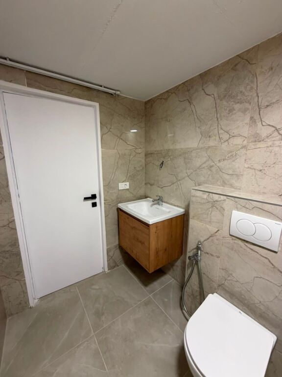 Duplex Business Unit for rent, Delijorgji