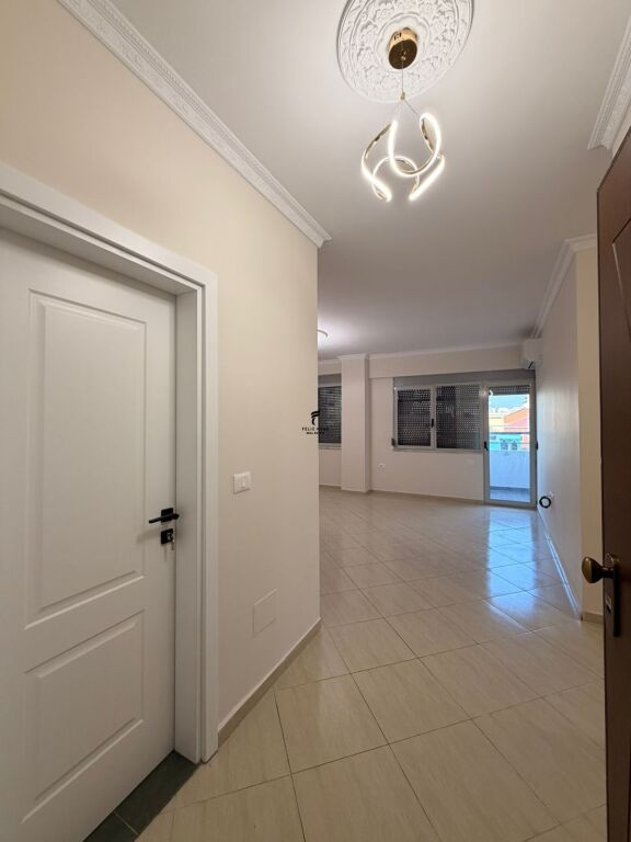 APPARTAMENTO IN AFFITTO 3+1+2 VIA DIBRA 100.000 LEKE FH-81020