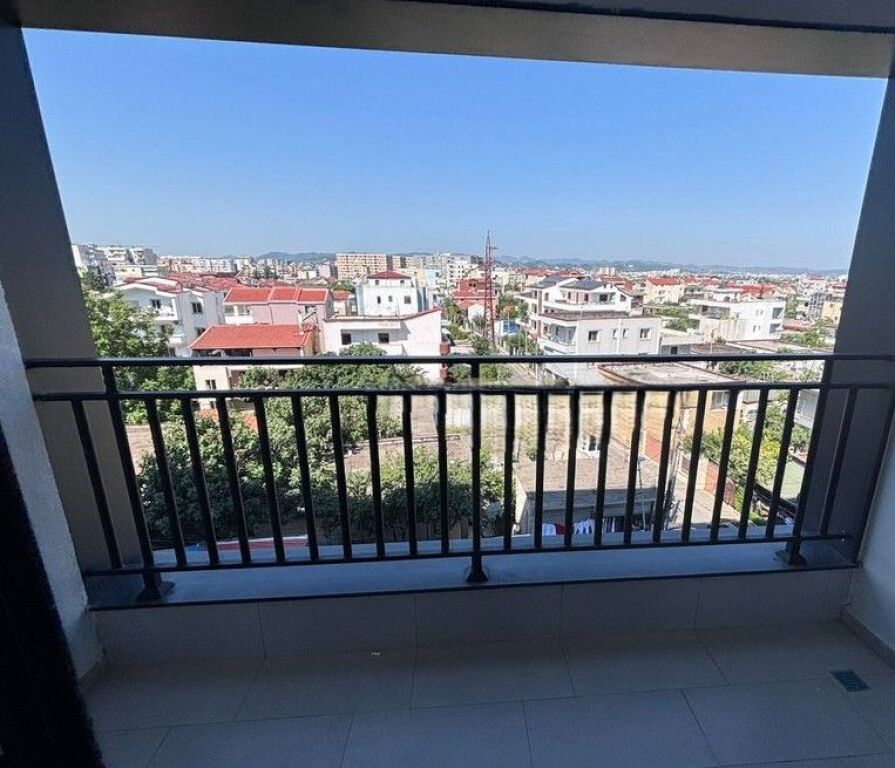 Jepet me Qira Apartament 1+1 pranë Bulevardit të Ri!!