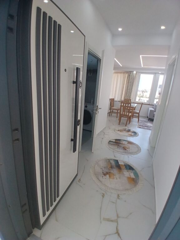 Shitet Apartament 1+1 prane Bashkise