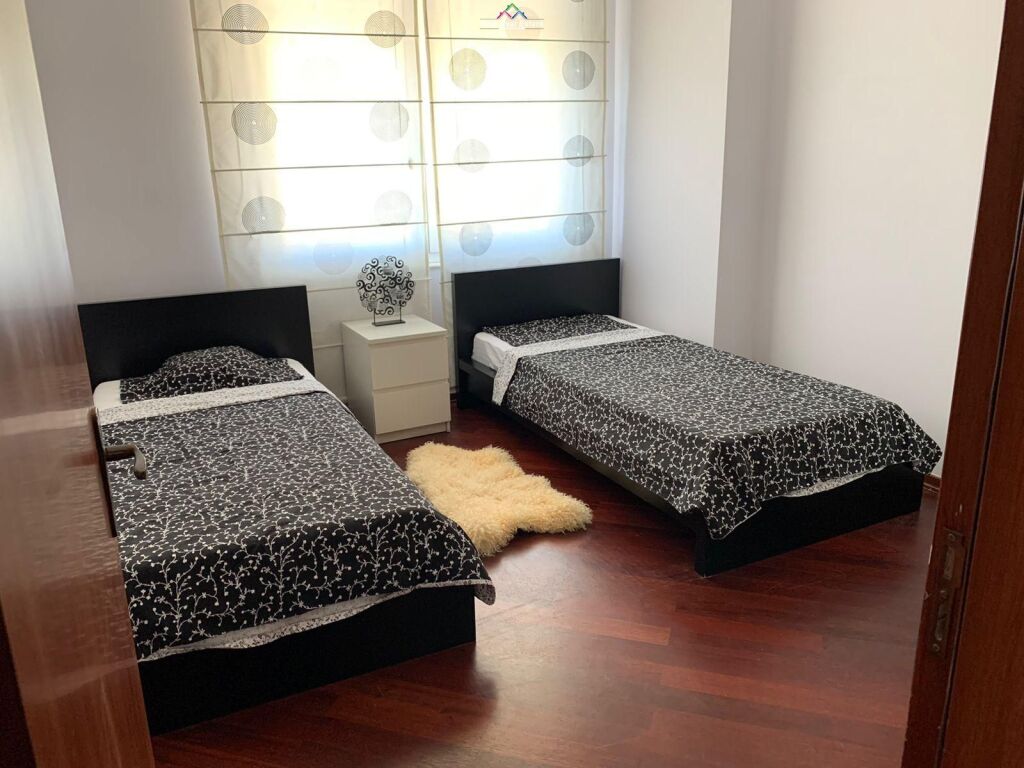 Apartament Me Qera 2+1+2 ne Bllok (ID B2201220) Tirane.