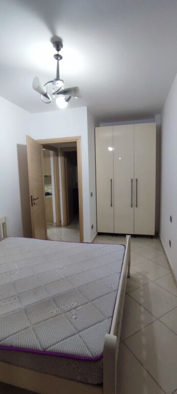 Apartament 1+1, Komisariati nr 4!