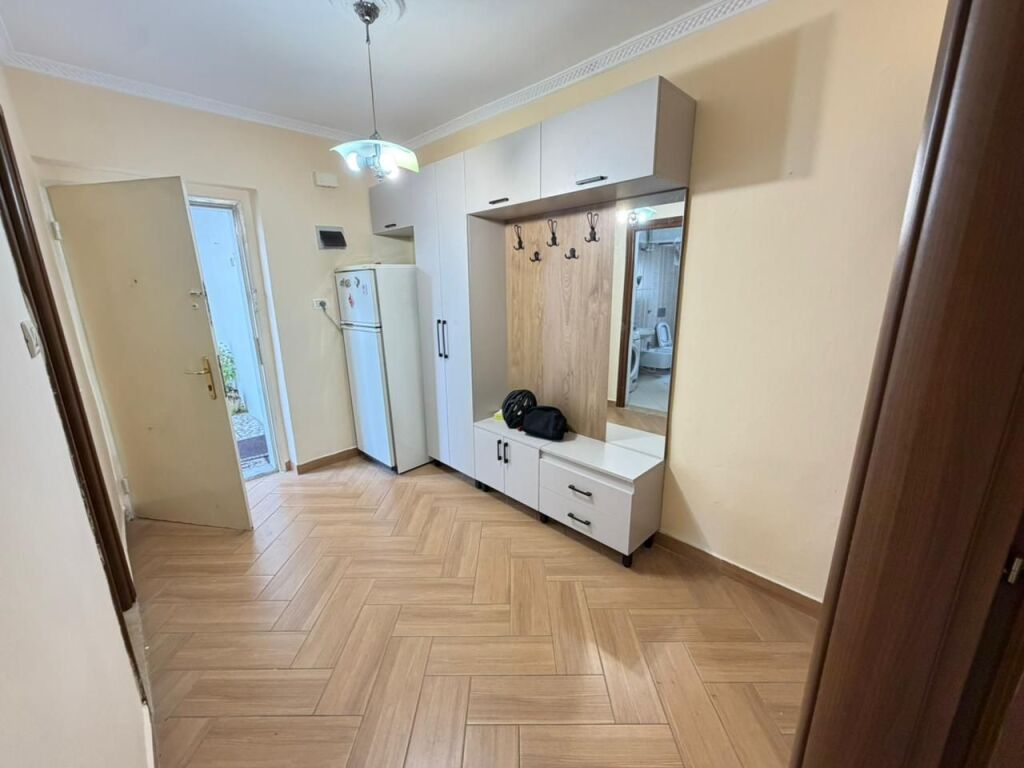 🏠 Appartamento 1+1 in affitto  📍 Posizione: Via Mine Peza, vicino al Merlo💰 Prezzo: 500 € / mese