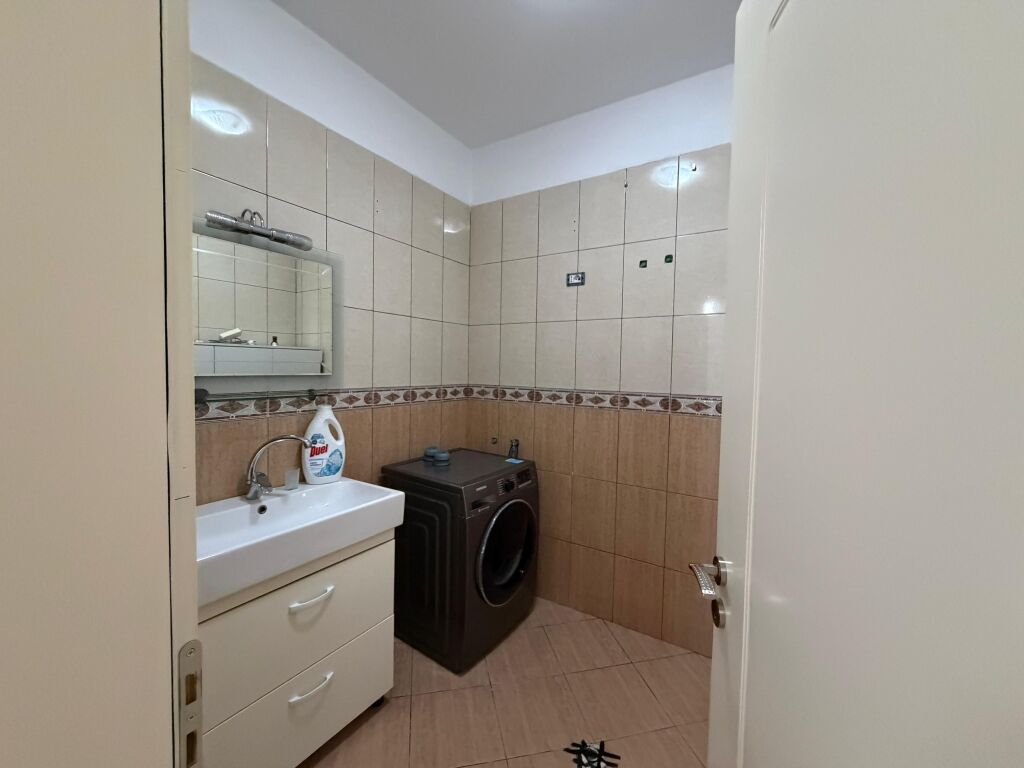 APARTAMENT 2+1+2 NE SHITJE,KOMPLEKSI GRAND PRANE ISH TREGUT ELEKTRIK