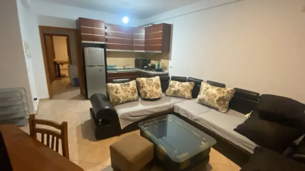 Qera | Apartament 2 + 1 | Yzberisht | 500 €/muaj