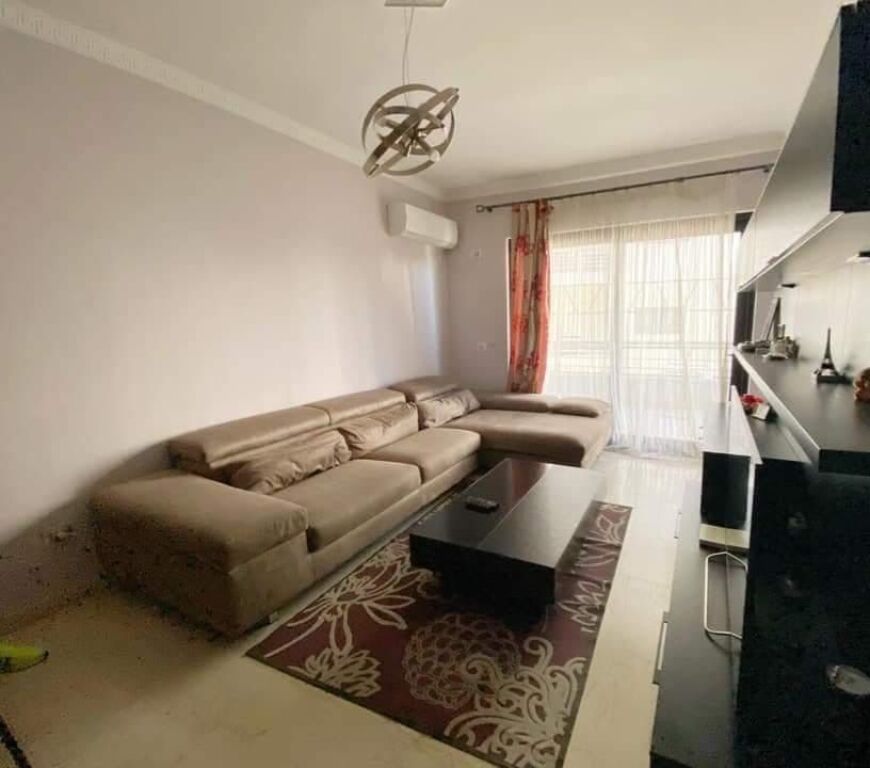 🔑 Shitet Apartament 1+1 me perspektivë për 2+1 Buze rruge te Liqeni i Thate