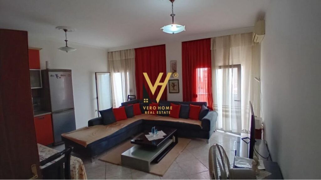 JEPET APARTAMENT 2+1+BLK ME QERA NE KINOSTUDIO 50.000 LEKE