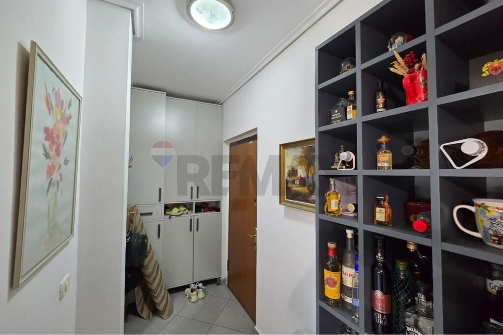 Apartament - Për Shitje - Ish Fusha e Aviacionit, Tiranë