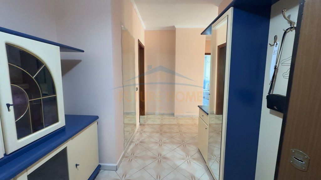 Disponojme per Qera, Apartament 2+1+2 , Rruga e Elbasanit , Tirane .