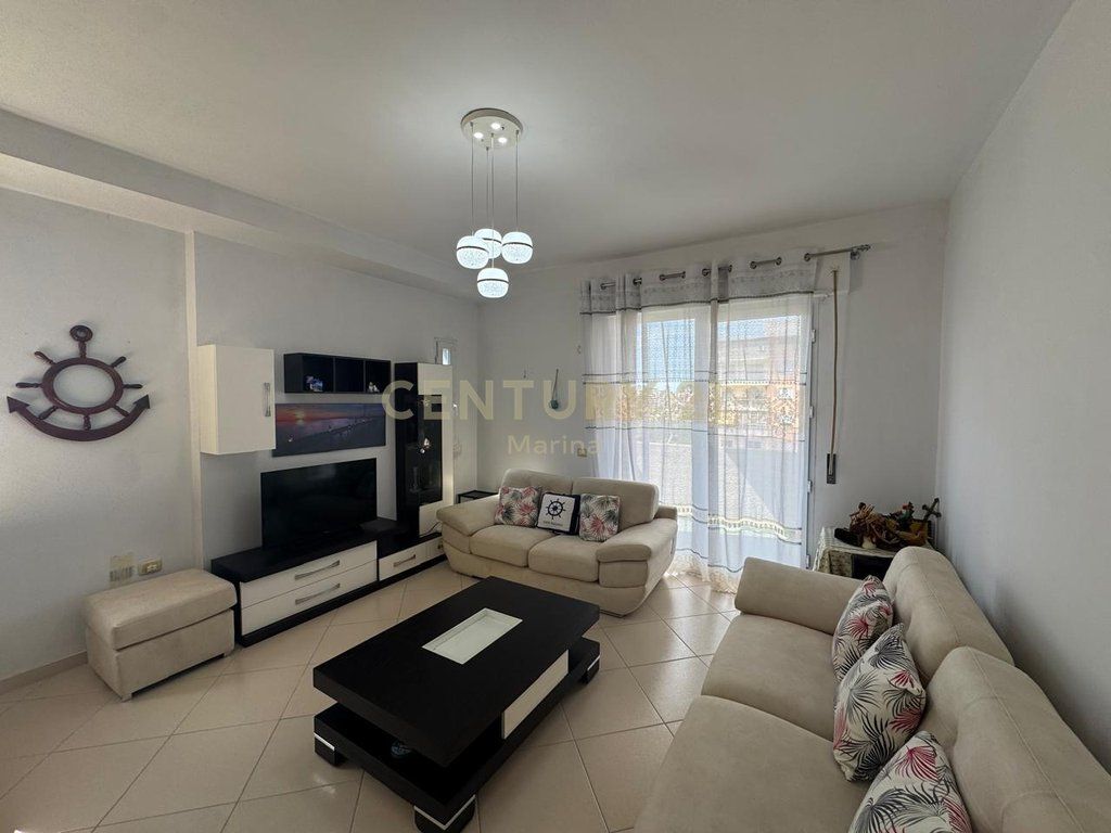 APARTAMENT 2+1+2 PER SHITJE,PRANE KONSULLATES ITALIANE ,NE LUNGOMARE!