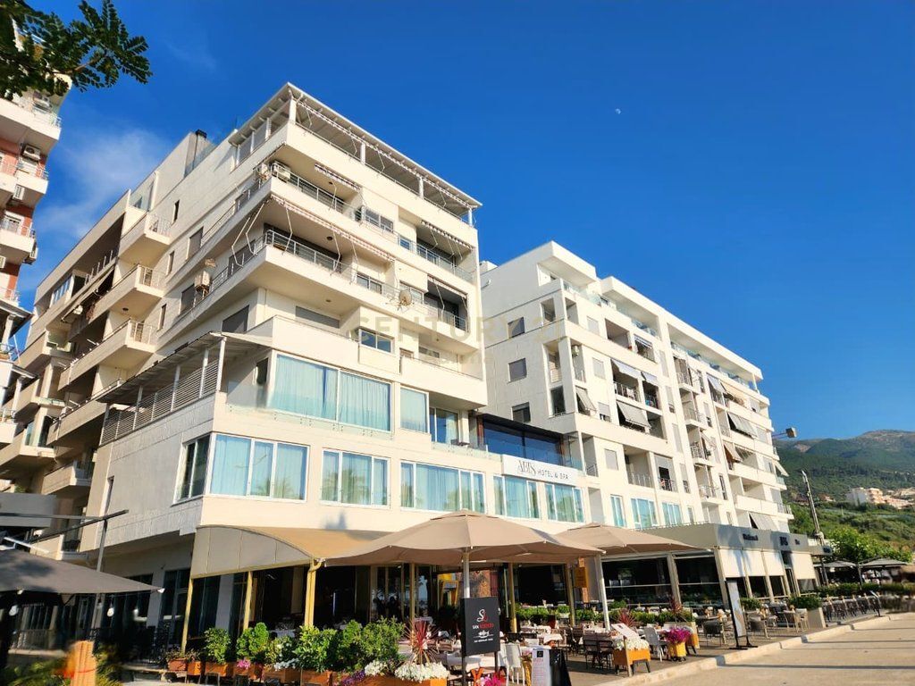 Apartament 2+1 per shitje me pamje nga deti ne Lungomare