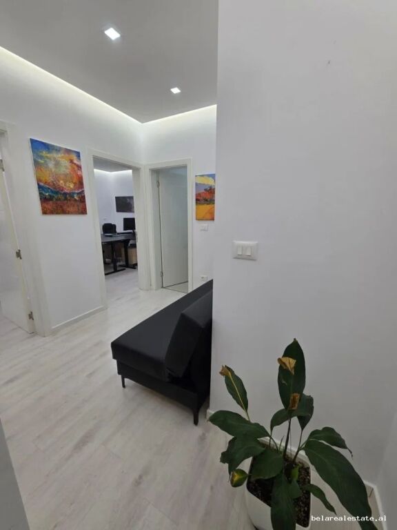 Zyre Me Qera 2+1 Tek Shkolla E Baletit (ID BZ2777) Tirane