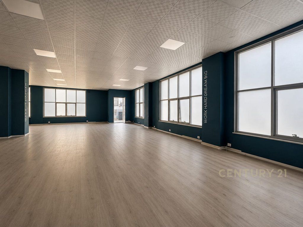 Commercial Space For Sale on Bardhyl Street, QSUT Hospital, Tirana - 600000€ | 240 m²