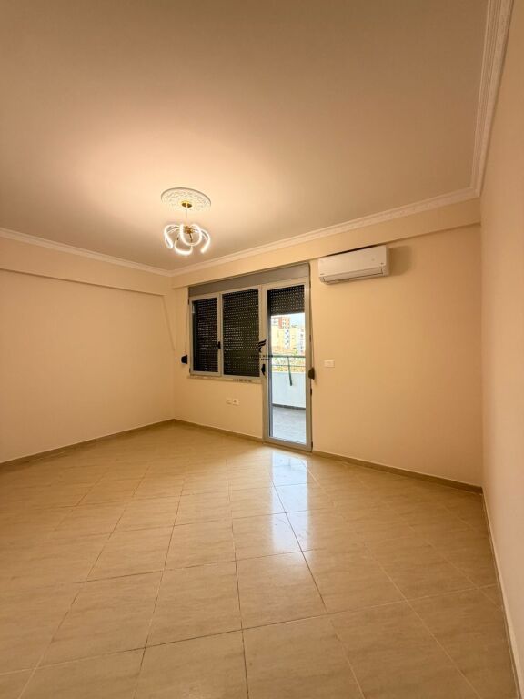 APPARTAMENTO IN AFFITTO 3+1+2 VIA DIBRA 100.000 LEKE FH-81020