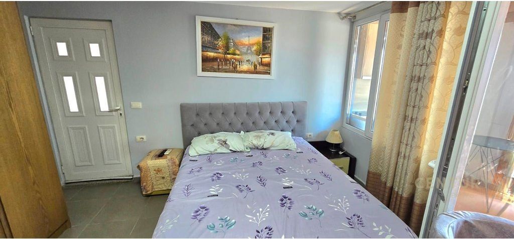 QIRA, STUDIO-APARTAMENT , MINE PEZA