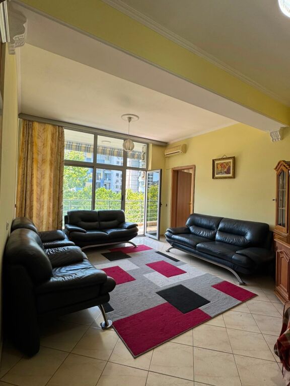 Apartament me wera 3+1 +2 perballe Delijorgjit