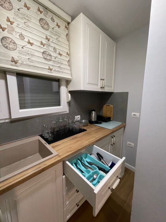Apartament me Qira 1+1 – Shkolla e Baletit, pranë Bar Lej&amp;Laj