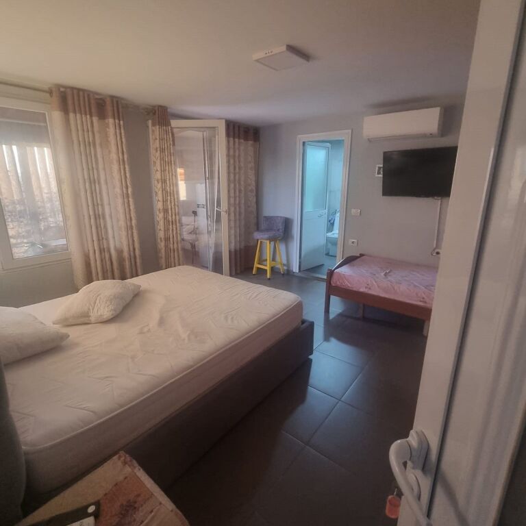 🏡 Jepet me Qira Garsoniere – Rruga Mine Peza ✨