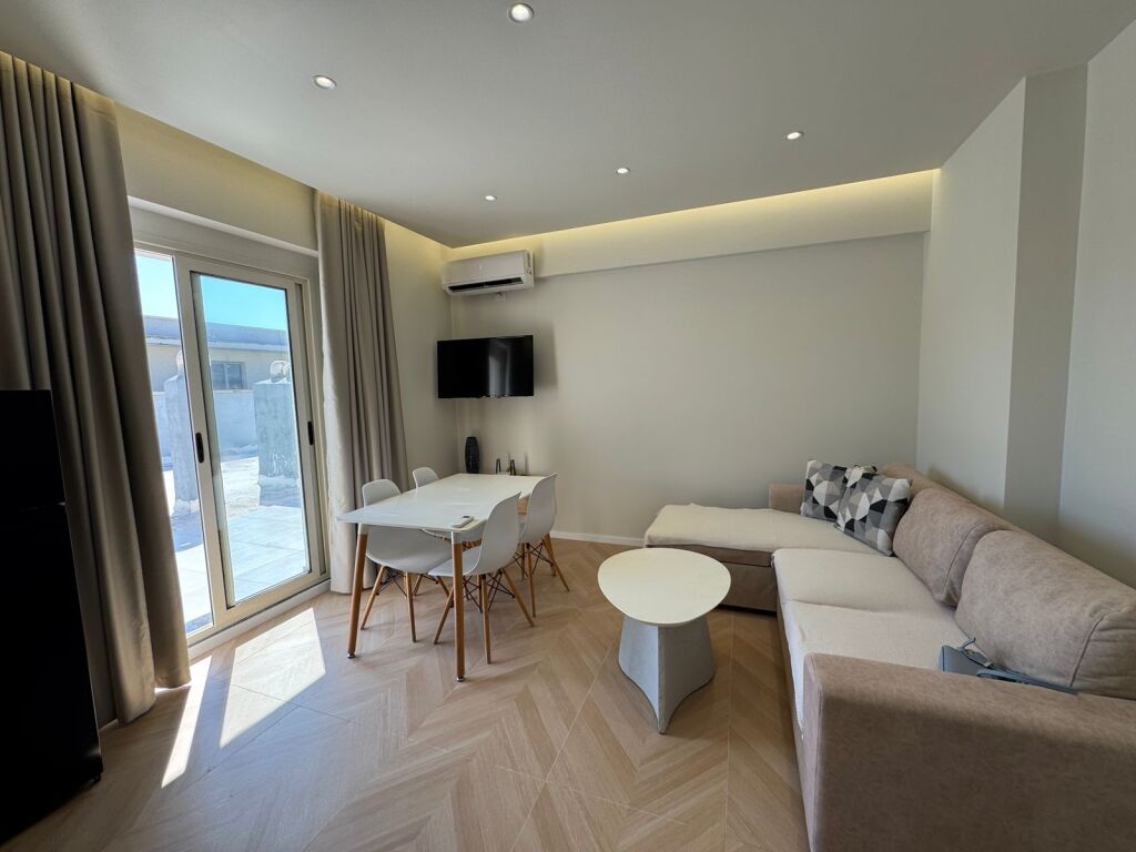 Appartamento 1+1 in Affitto a Lungo Termine - Lungomare, Vlore