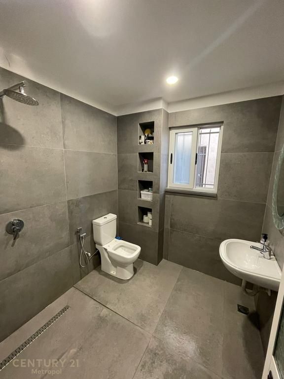 Opportunity! Apartment 2+1+2 for sale in Allias, near Bajram Curri School! 120,000 €