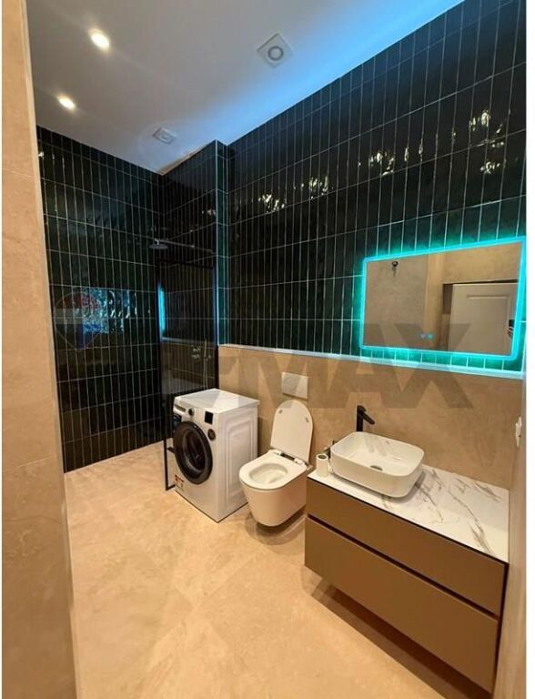 Apartment - For Rent - 9 Floors, Tirana