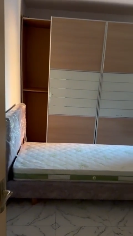Apartament 1+1 per qera Rruga e Kavajes !