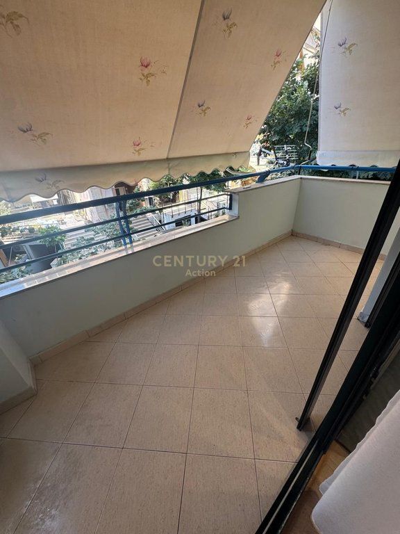 Apartament 1+1 me qira te Komuna e Parisit