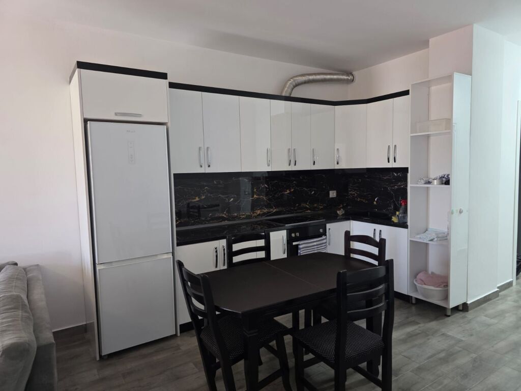 JEPET ME QIRA APARTAMENT 2+1 📍 Rruga Panorama – Kompleksi Quartum, Tiranë