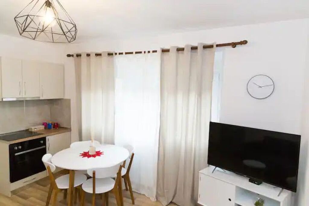 Apartament me qera 2+1+1 Bllkone Kati 2